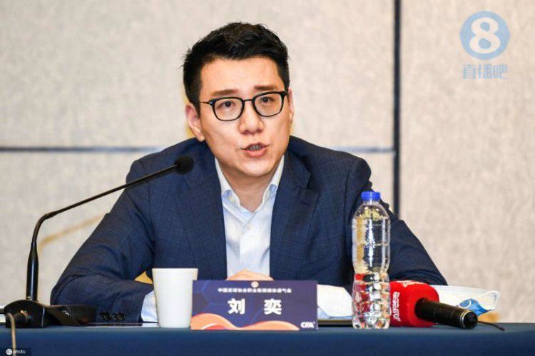 埃尔马斯现年24岁，本赛季至今为那不勒斯出战16场比赛，打进2球，出场时间478分钟。
